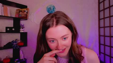 Snapshot of kate_cuddle chatting on 12-19-24, 05:18 Kate online show from 12-19-24, 05:18