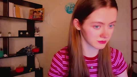 Snapshot of kate_cuddle chatting on 12-23-24, 01:51 Kate online show from 12-23-24, 01:51