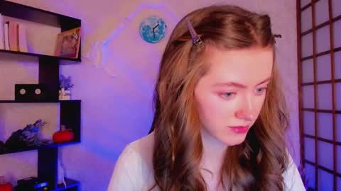 Snapshot of kate_cuddle chatting on 12-25-24, 02:25 Kate online show from 12-25-24, 02:25