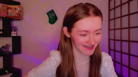 Snapshot of kate_cuddle chatting on 12-31-24, 04:49 Kate online show from 12-31-24, 04:49