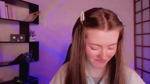 Snapshot of kate_cuddle chatting on 01-17-25, 05:11 Kate online show from 01-17-25, 05:11