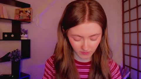 Snapshot of kate_cuddle chatting on 01-22-25, 05:05 Kate online show from 01-22-25, 05:05