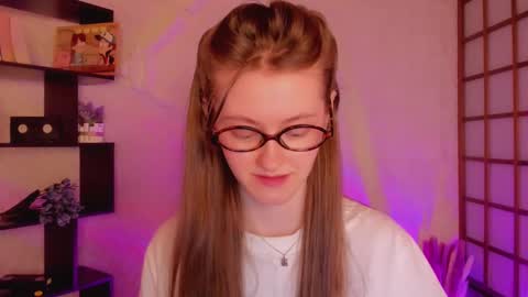 Snapshot of kate_cuddle chatting on 01-23-25, 05:13 Kate online show from 01-23-25, 05:13