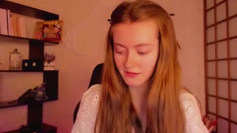 Snapshot of kate_cuddle chatting on 02-10-25, 05:14 Kate online show from 02-10-25, 05:14