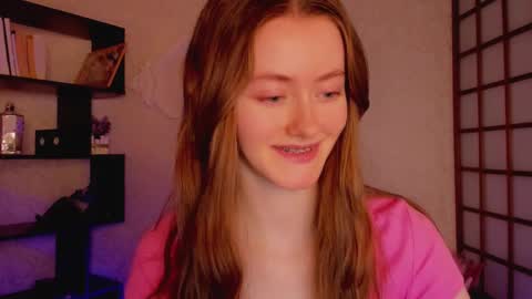 Snapshot of kate_cuddle chatting on 02-12-25, 05:05 Kate online show from 02-12-25, 05:05