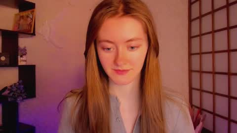 Snapshot of kate_cuddle chatting on 02-20-25, 05:01 Kate online show from 02-20-25, 05:01