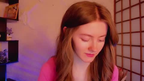 Snapshot of kate_cuddle chatting on 03-05-25, 05:18 Kate online show from 03-05-25, 05:18
