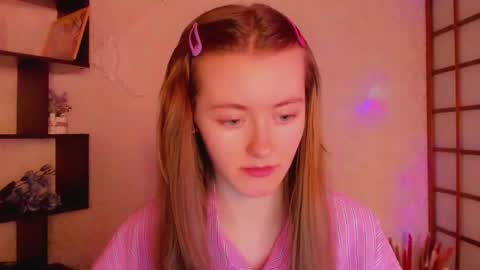 Snapshot of kate_cuddle chatting on 03-11-25, 05:27 Kate online show from 03-11-25, 05:27