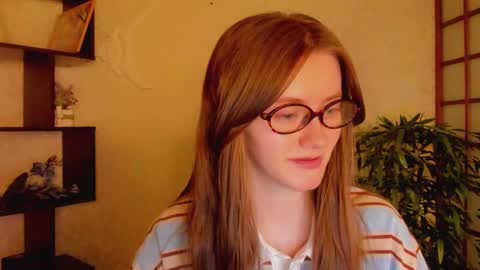 Snapshot of kate_cuddle chatting on 03-12-25, 02:41 Kate online show from 03-12-25, 02:41