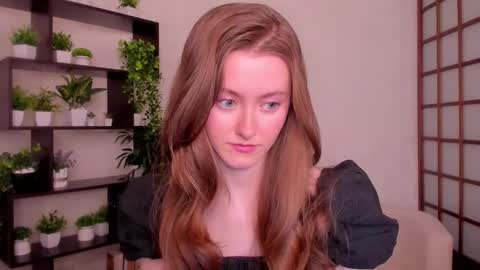 Snapshot of kate_cuddle chatting on 09-09-25, 02:33 Kate online show from 09-09-25, 02:33