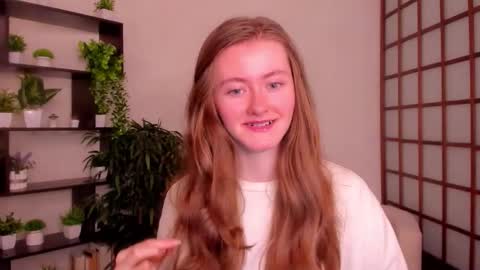 Snapshot of kate_cuddle chatting on 09-16-25, 02:23 Kate online show from 09-16-25, 02:23