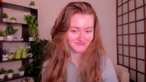 Snapshot of kate_cuddle chatting on 09-17-25, 02:24 Kate online show from 09-17-25, 02:24