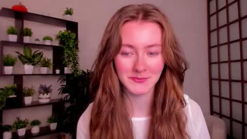 Snapshot of kate_cuddle chatting on 10-03-25, 02:41 Kate online show from 10-03-25, 02:41