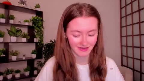 Snapshot of kate_cuddle chatting on 10-17-25, 02:37 Kate online show from 10-17-25, 02:37