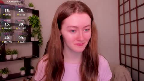Snapshot of kate_cuddle chatting on 05-05-26, 02:08 Kate online show from 05-05-26, 02:08