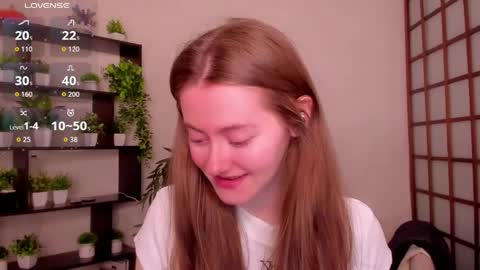 Snapshot of kate_cuddle chatting on 05-06-26, 02:08 Kate online show from 05-06-26, 02:08