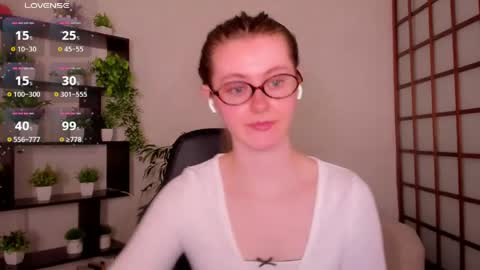 Snapshot of kate_cuddle chatting on 05-07-26, 02:28 Kate online show from 05-07-26, 02:28