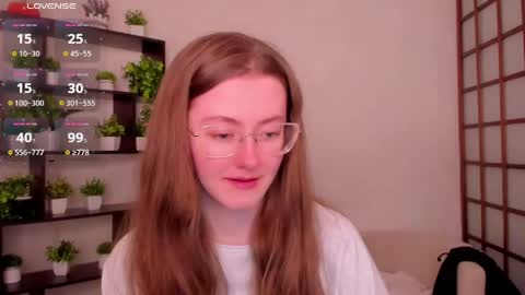Snapshot of kate_cuddle chatting on 05-13-26, 01:58 Kate online show from 05-13-26, 01:58