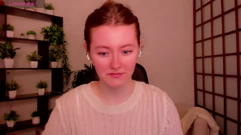 Snapshot of kate_cuddle chatting on 05-21-26, 02:18 Kate online show from 05-21-26, 02:18