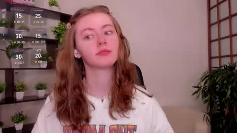 Snapshot of kate_cuddle chatting on 07-22-26, 02:03 Kate online show from 07-22-26, 02:03