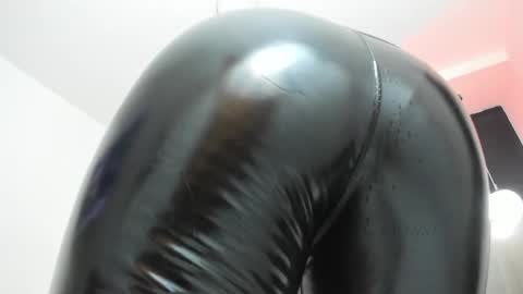 Snapshot of kate_evans1 chatting on 03-26-26, 10:54 Kate Evans online show from 03-26-26, 10:54