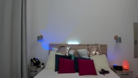 Snapshot of kate_redgar chatting on 11-30-25, 01:48 kate_redgar online show from 11-30-25, 01:48