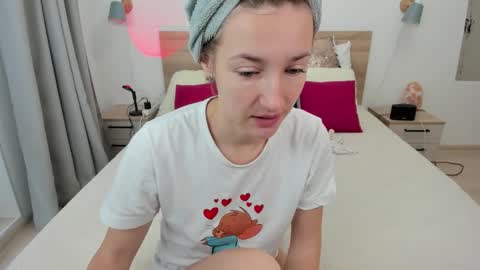 Snapshot of kate_redgar chatting on 01-16-26, 10:08 kate_redgar online show from 01-16-26, 10:08