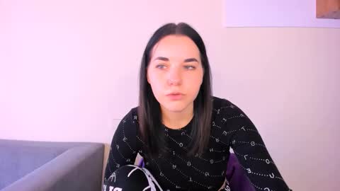 Snapshot of kate_ree_ chatting on 10-26-25, 09:26 KATE online show from 10-26-25, 09:26