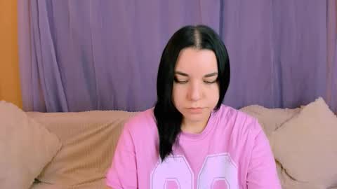 Snapshot of kate_ree_ chatting on 12-15-25, 05:55 KATE online show from 12-15-25, 05:55