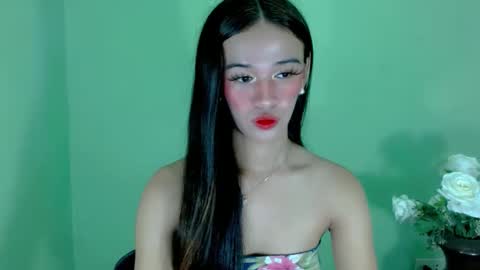 Snapshot of kate_romance chatting on 01-06-25, 01:42 Kate online show from 01-06-25, 01:42