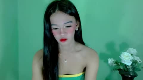 Snapshot of kate_romance chatting on 01-08-25, 01:00 Kate online show from 01-08-25, 01:00