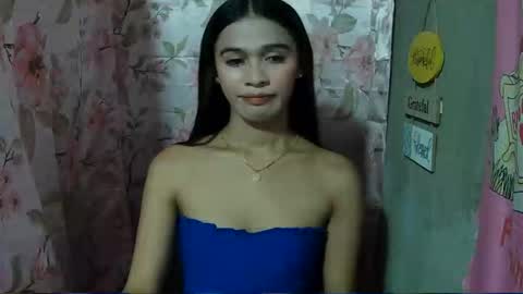 Snapshot of kate_romance chatting on 11-08-25, 10:59 Kate online show from 11-08-25, 10:59