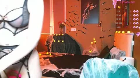 Snapshot of kate_space chatting on 10-30-25, 07:58 Therapist online show from 10-30-25, 07:58