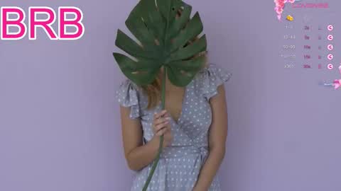 Snapshot of kate_space chatting on 11-22-25, 01:48 Therapist online show from 11-22-25, 01:48