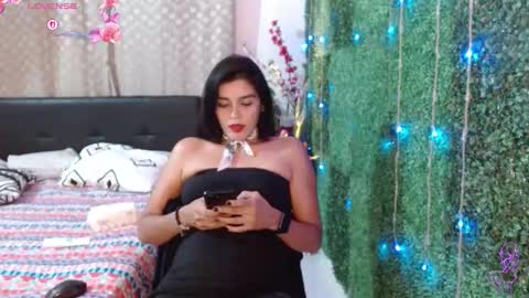 Snapshot of kateangelly chatting on 09-12-25, 01:28 kateangelly online show from 09-12-25, 01:28