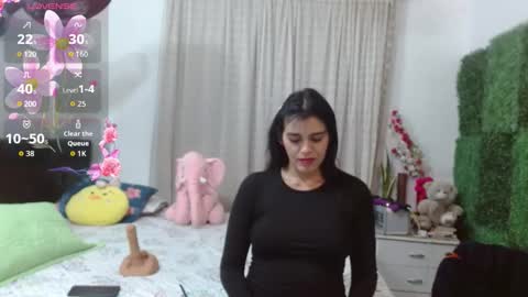 Snapshot of kateangelly chatting on 10-29-25, 01:41 kateangelly online show from 10-29-25, 01:41