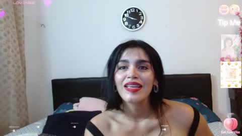 Snapshot of kateangelly chatting on 11-19-25, 02:55 kateangelly online show from 11-19-25, 02:55