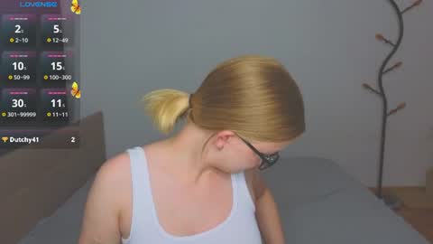 Snapshot of katebunnys chatting on 07-27-26, 07:21 katebunnys online show from 07-27-26, 07:21
