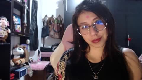 Snapshot of kateeen18 chatting on 10-26-25, 02:06 Kateeen18 online show from 10-26-25, 02:06