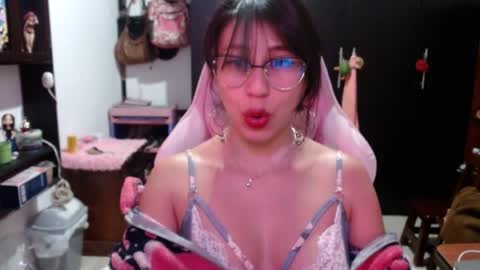 Kateeen18 online show from 07-27-26, 03:57