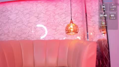 Snapshot of kateleeh_ chatting on 12-15-25, 05:17 Kate online show from 12-15-25, 05:17