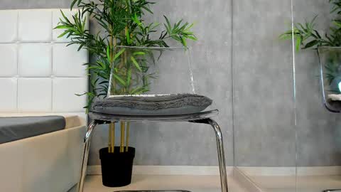 Kate online show from 02-28-25, 09:47