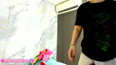 Im Katherine but call me Kate  online show from 01-30-25, 12:16