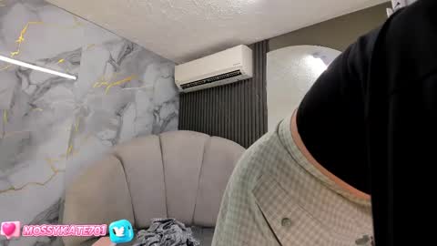 Im Katherine but call me Kate  online show from 02-18-25, 12:06