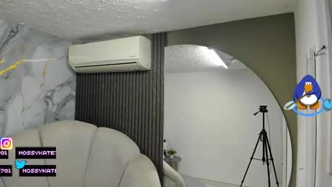 Im Katherine but call me Kate  online show from 09-09-25, 12:05