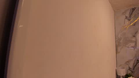 Im Katherine but call me Kate  online show from 04-30-26, 11:38