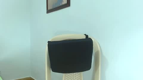 Snapshot of katerineleon chatting on 02-20-25, 09:20 katerineleon online show from 02-20-25, 09:20