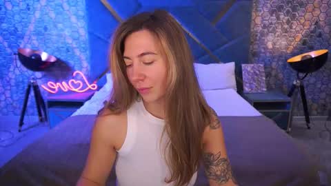 Snapshot of kateshanny chatting on 11-06-25, 07:20 Kate online show from 11-06-25, 07:20