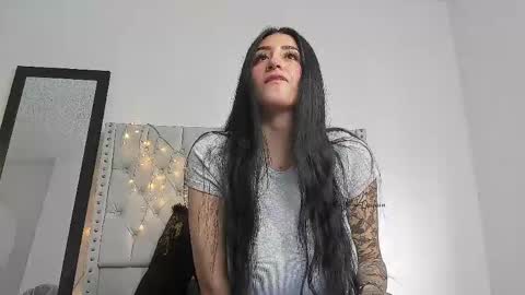 love meeee online show from 04-12-26, 09:31