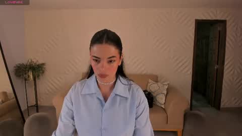K A T E  online show from 06-17-26, 09:45